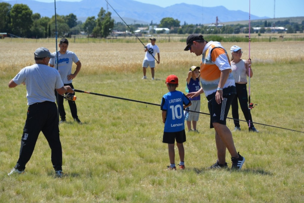 Fue todo un éxito el encuentro de Long Casting desarrollado en Tornquist (39 fotos + video)