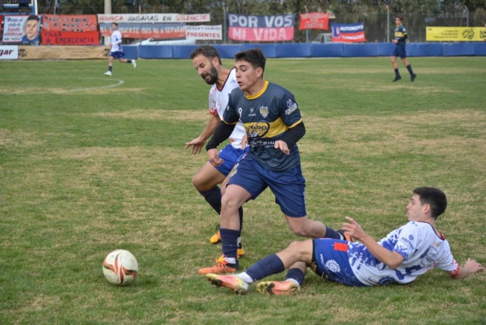 Liga Regional: Triunfo de Unión y empate de Automoto en la previa a un nuevo clásico de Tornquist (186 fotos)