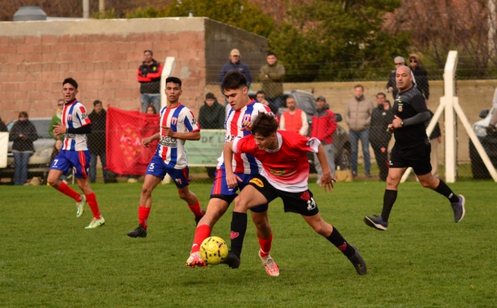 Liga de Pringles: La primera final entre Atlético Ventana y Alumni termino en tablas (69 fotos)