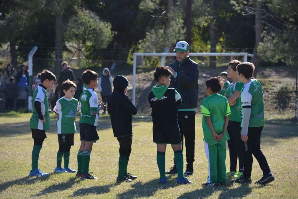 Semillero Verde participo de un encuentro de escuelitas de futbol organizado por Bella Vista de Bahía Blanca