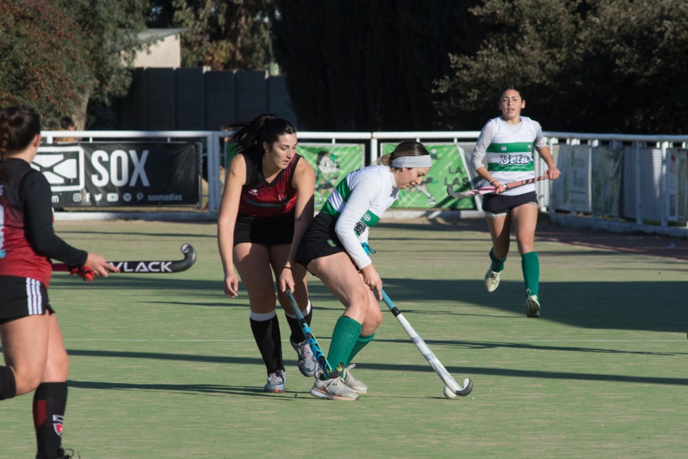 Hockey: Dos victorias de Las Lobas ante Sporting de Punta Alta