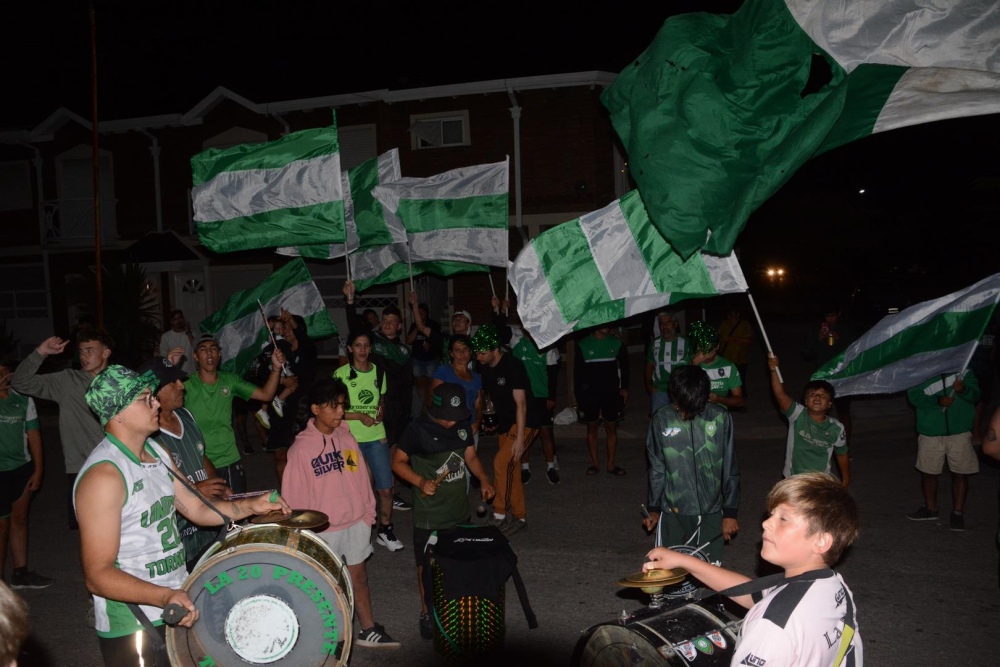 El Club Union inicio su cumpleaños Nº 82 con el tradicional banderazo (54 fotos + video)