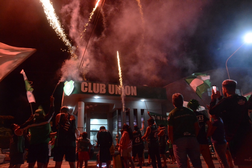 El Club Union inicio su cumpleaños Nº 82 con el tradicional banderazo (54 fotos + video)