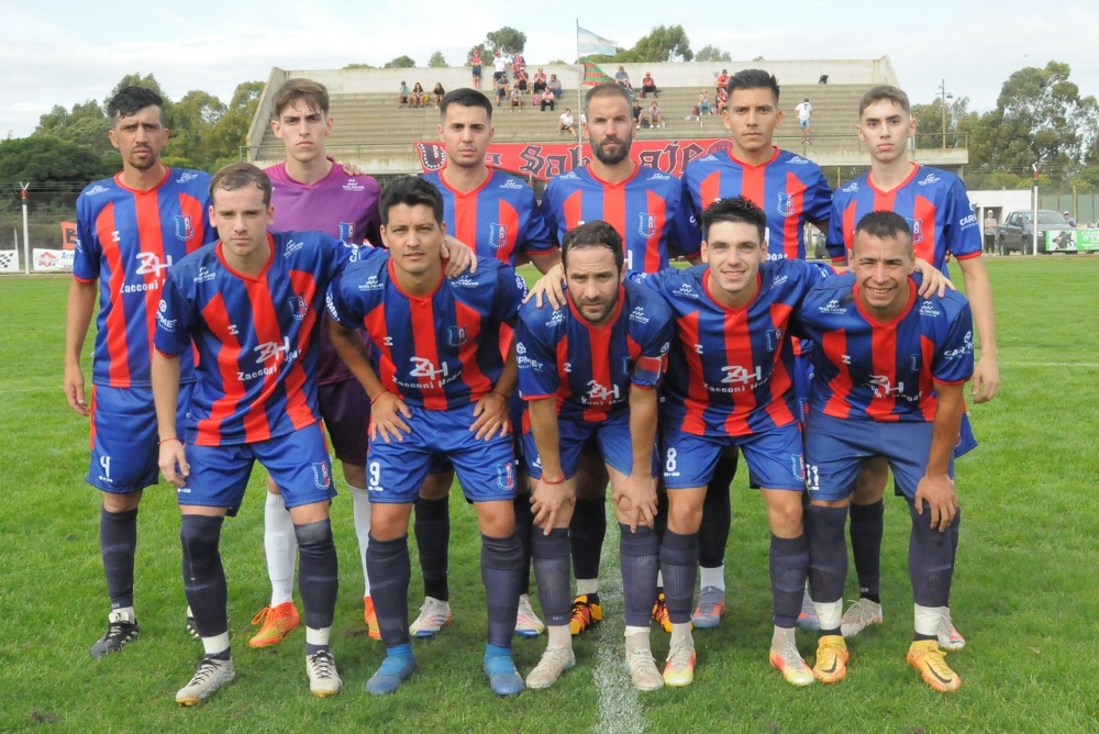 Liga Regional: Igualdad de Automoto en su debut en el torneo Apertura (39 fotos)