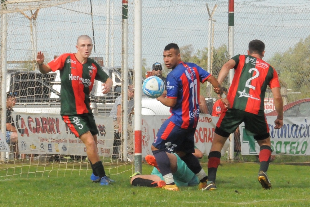 Liga Regional: Igualdad de Automoto en su debut en el torneo Apertura (39 fotos)