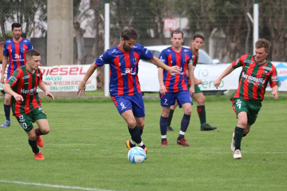 Liga Regional: Automoto alcanzó su segundo triunfo al hilo al vencer a Deportivo Sarmiento (39 fotos)