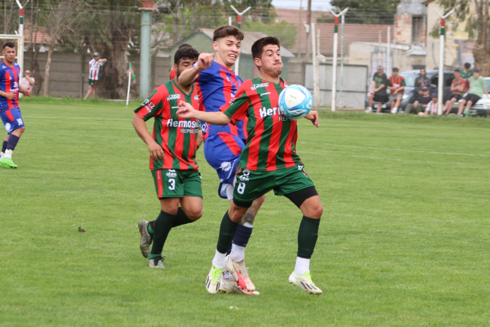 Liga Regional: Automoto alcanzó su segundo triunfo al hilo al vencer a Deportivo Sarmiento (39 fotos)