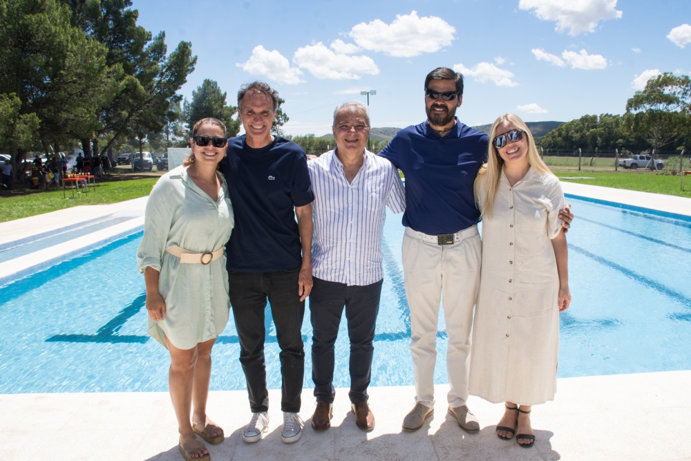 Más sueños que se cumplen: Bordoni y Katopodis inauguraron la piscina municipal de Saldungaray (16 fotos)