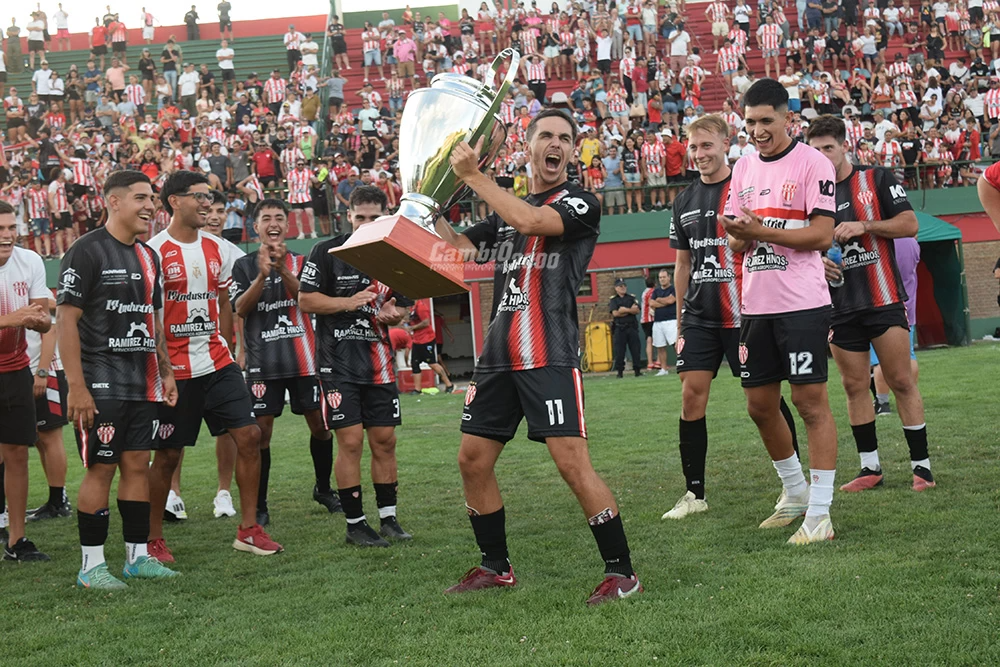 San Martín de Carhué y el grito sagrado: ¡Campeón 2024 de la Liga Regional de Fútbol!