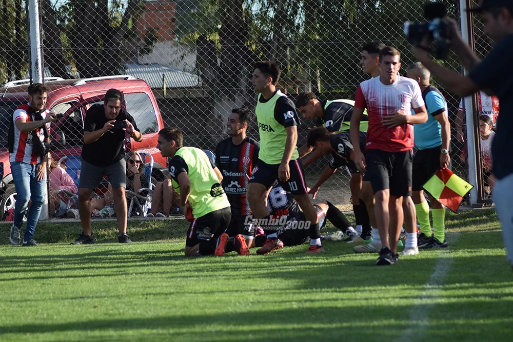 San Martín de Carhué y el grito sagrado: ¡Campeón 2024 de la Liga Regional de Fútbol!