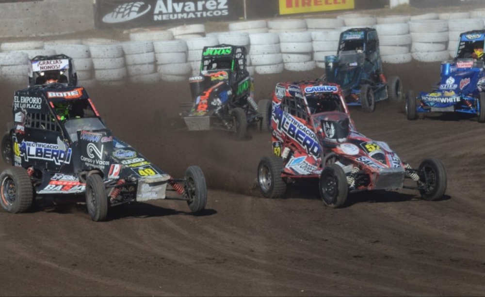 Los tornquistenses Javier Fritz y Guillermo Yurovsky también participaron de la segunda fecha del Torneo Invernal de Midget