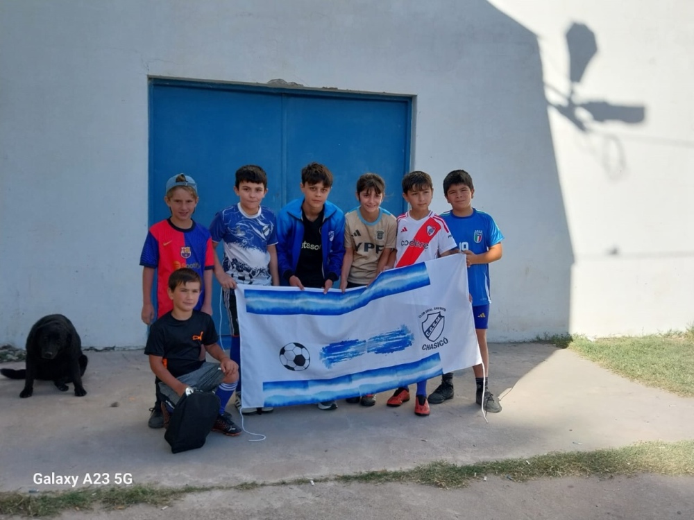 La escuela de fútbol del Club General San Martín de Chasico participo de un campus intensivo