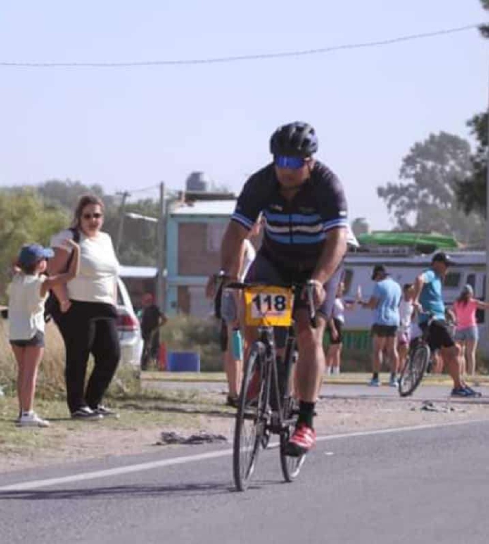 Primer puesto para Maximiliano Bedouret y José Paniagua en el Duatlón de Punta Alta