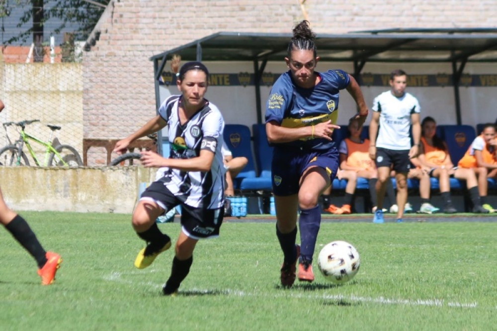 Fútbol femenino de la LRF: cuatro equipos lideran con puntaje ideal