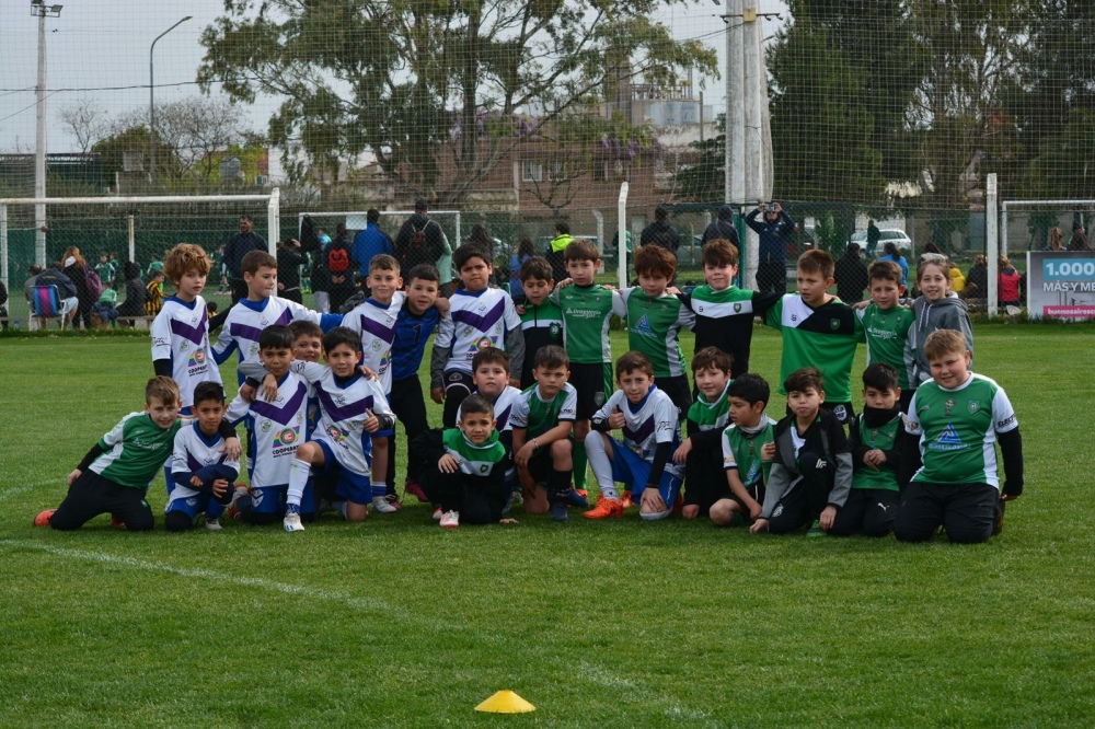 El ”semillero verde” del Club Unión realiza el cierre de actvidades de su escuela de fútbol