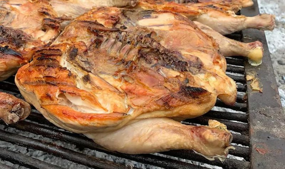 Semillero Verde organiza una venta de pollos a la parrilla