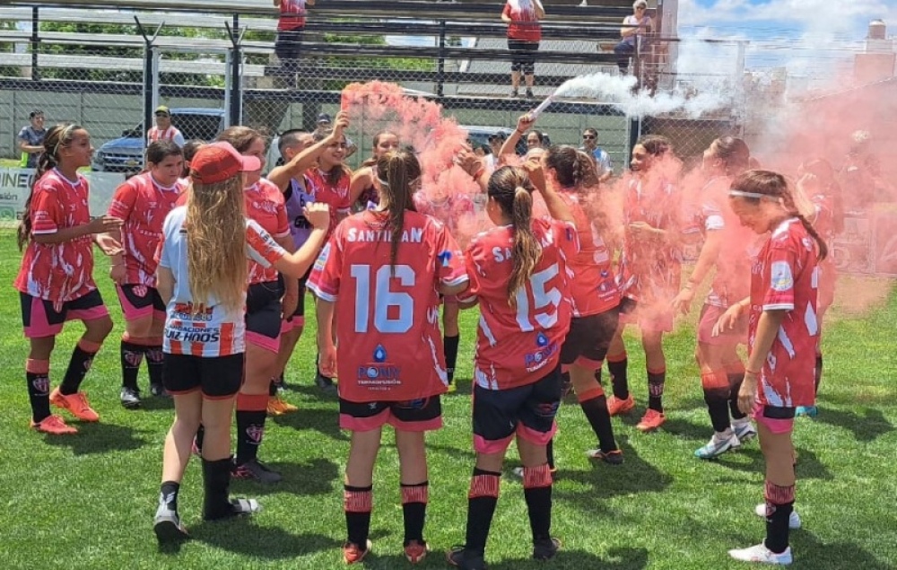 LRF/Sub 15 femenino: San Martín de Carhué obtuvo el Clausura y definirá el título con Blanco y Negro