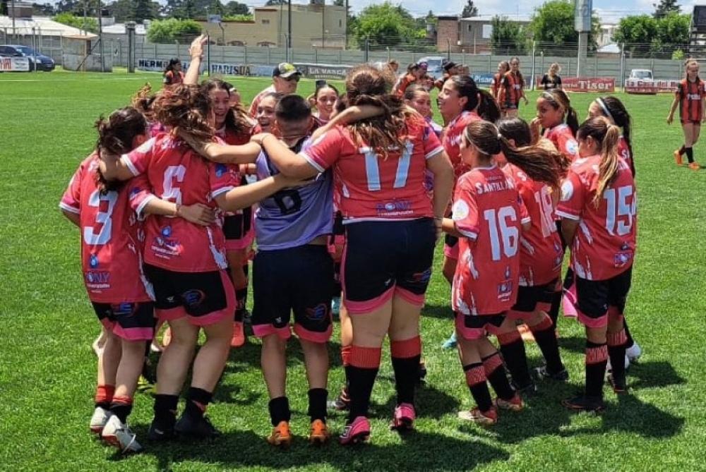 LRF/Sub 15 femenino: San Martín de Carhué obtuvo el Clausura y definirá el título con Blanco y Negro