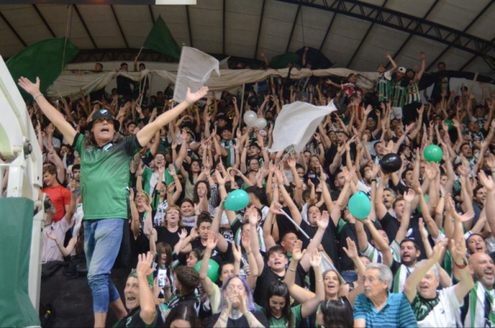 El equipo de Ramiro Heinrich también ganó de local y quedó a un paso del título