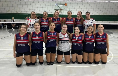 Las chicas del Automoto Vóley debutaron en el torneo bahiense