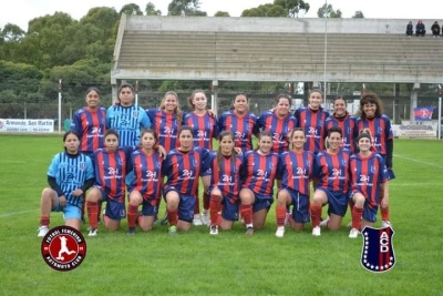 Liga Regional: El equipo de futbol femenino de Automoto se hizo fuerte en Saavedra