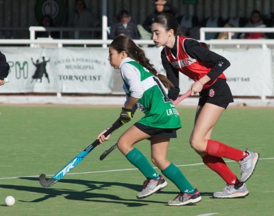 Hockey: Las Lobas recibieron a Universitario B