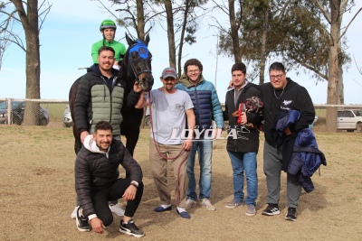 Turf en Santa Rosa: Saldungaray volvió a festejar gracias un nuevo triunfo de “Cicatriz”