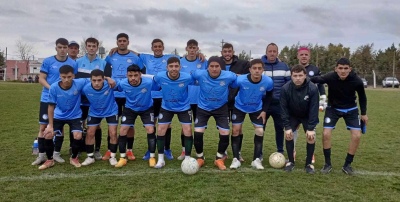 La primera división de San Martin de Saavedra, con jugadores de Tornquist, consiguió su primer triunfo en la LiFA