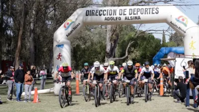 Tornquistenses corrieron en Carhué la quinta fecha del Rural Bike “Seis Ciudades 2024”