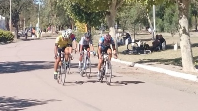 Elbio y Ariel Rodríguez participaron de la segunda competencia del año organizada por el club Ciclista Pedal Bahiense