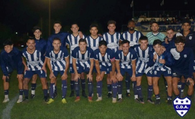 Club Sarmiento, con Arturo Peralta como capitán, se quedo con la copa de verano “Héctor Ciarlantini”