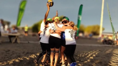 En enero se realizara el primer torneo de beach newcom femenino super 8 nocturno