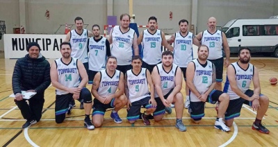 Tornquist Basquet, puntero e invicto del Torneo Regional Formativo tras ganarle a la EBAB en Coronel Dorrego